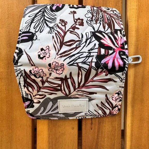 Vera Bradley Quilted Floral Wallet in White, Pink & Black - Picture 3 of 3